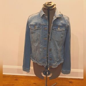 Universal Thread Women's Denim jacket Medium Light Blue